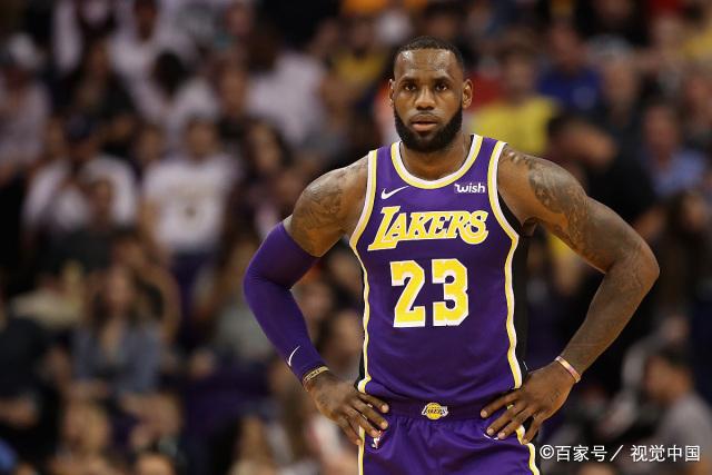 西超杯-亚马尔破门姆巴佩建功 巴萨5-2皇马夺冠